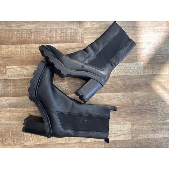 Women's Saks Fifth Avenue Lugsole Chunky Platform Heeled Boots size 40 Grunge - Picture 5 of 5